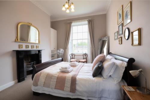 Bath Apartment | Discover Crescent Green: Guest Rated 9.4/10 Stay
