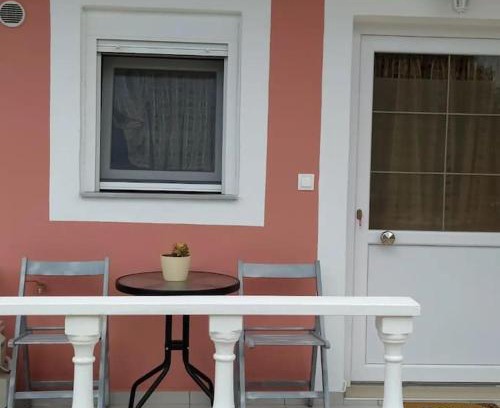 Tymbaki Apartment | Oceanfront Creta Irini's Rooms with 10/10 Guest Rating