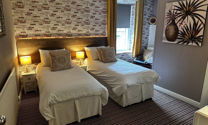 Barnard Castle Hotel | Guest Favorite: Cricketers Arms with Pool & Breakfast