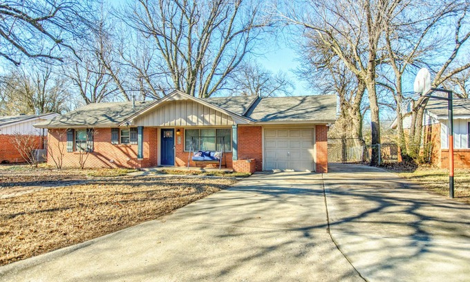 Norman House | Crimson & Cream Cottage on Campus!