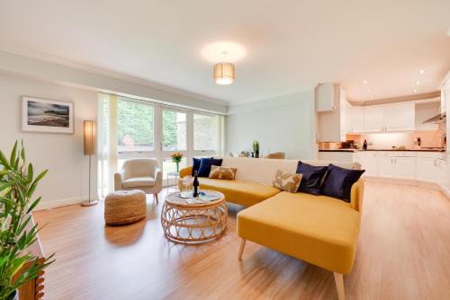 Carlyon Bay Apartment | Family-Friendly Retreat at Crinnis - 7/10 Guest Rating