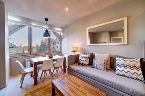 Beret Apartment | Family-Friendly Stay at Cris by Totiaran Hotel