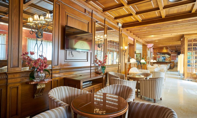 Genil Hotel | Discover Crisol Guadalupe: Top-Rated Hotel with Spa & Breakfast