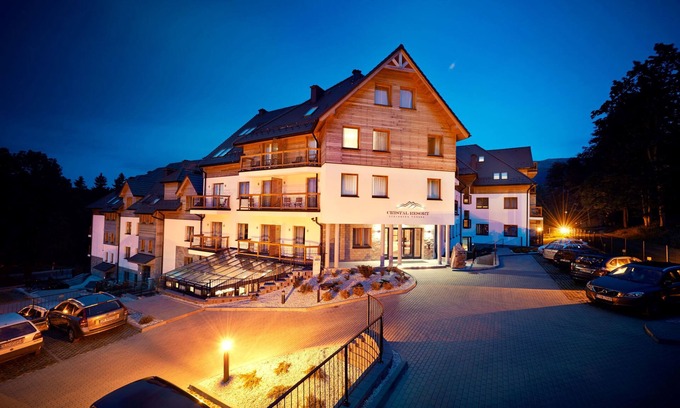 Szklarska Poreba Apartment | Relax at Cristal Resort with Ocean Views and Spa Amenities