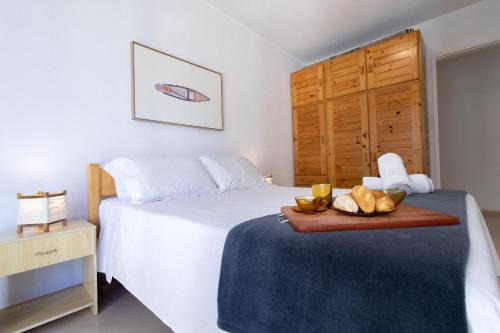 Centro Apartment | Comfortable CRM18: 3 Bedrooms, Smart TV & Garage Access