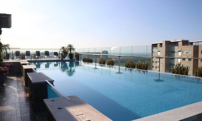 Riomar Apartment | Discover CRO Suite at Crowne Plaza Barranquilla