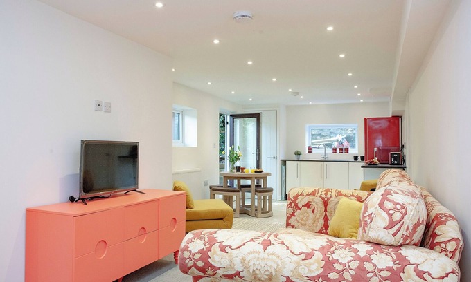 Carnbrea Cottage | Cozy 1 Bedroom Retreat in Camborne, Steps from Portreath