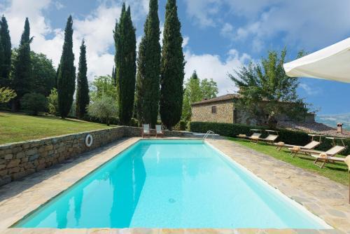 Radda in Chianti Villa | Oceanfront Comfort at Crognole 6, Emma Villas - Top Rated!