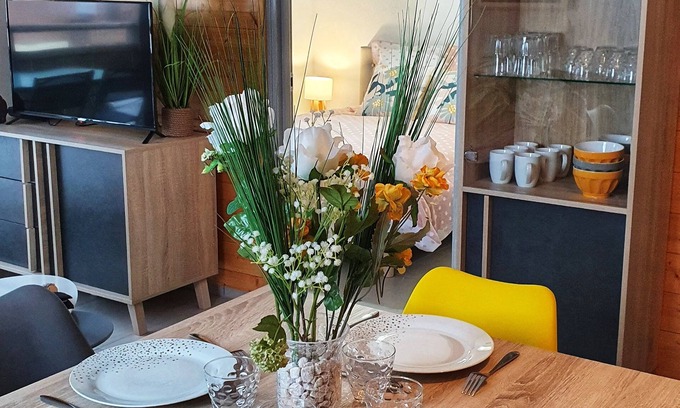 La Giettaz Apartment | Cozy Croisse Baulet: Family-Friendly Retreat with Kitchen
