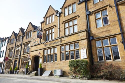 Banbury Hotel | Discover Cromwell Lodge Hotel: A Cozy Retreat Awaits