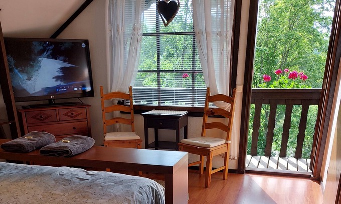 Heinola Bed & Breakfast | Cozy Cronin's Guesthouse B&B with Ocean View & Breakfast