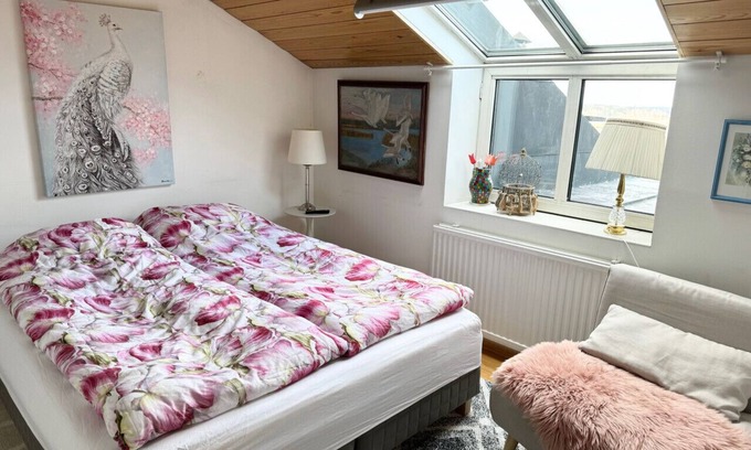 Kruununhaka Apartment | Crown of Kruununhaka: Scenic Views and Family-Friendly Amenities