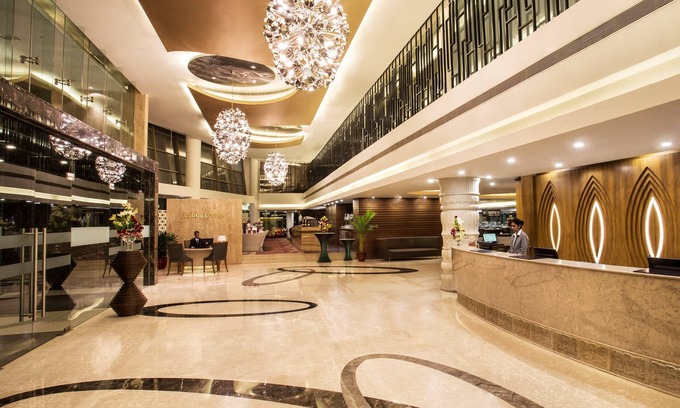 Prahlad Nagar Hotel | Elegant Crowne Plaza Ahmedabad City Centre with Spa & Pool