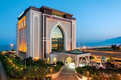 Konyaalti Hotel | Relax at Crowne Plaza Antalya: Oceanfront Luxury & Spa