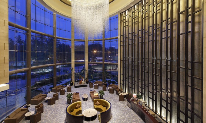 Wangjing Hotel | Premier Stay at Crowne Plaza Beijing Lido, 4-Star Comfort