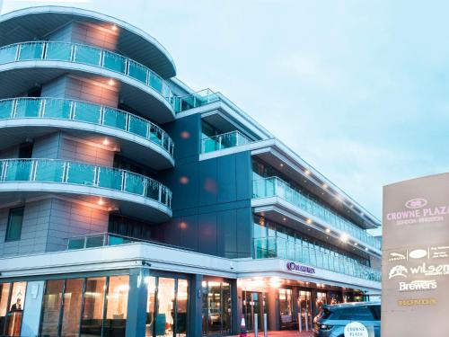 Surbiton Hotel | Discover Crowne Plaza London - Kingston: 4-Star Comfort Awaits