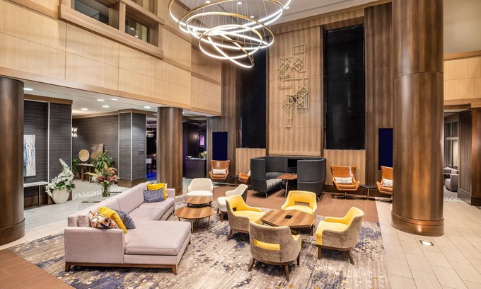 Montgomery County Hotel | Exceptional Stay at Crowne Plaza Shenandoah with Spa & Pool
