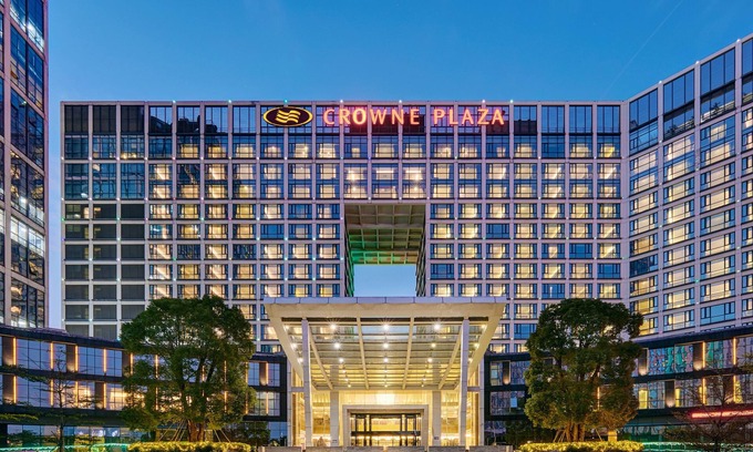 Longgang Hotel | Discover Crowne Plaza Shenzhen Longgang City Centre – 4-Star Stay