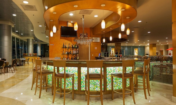 Torreon Hotel | Discover Crowne Plaza Torreon: Eco-Friendly 4-Star Retreat