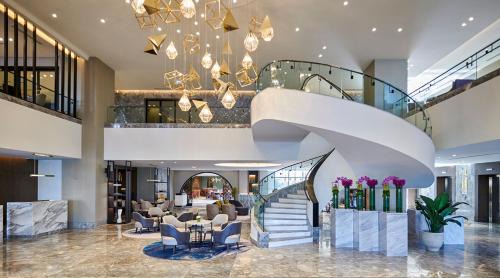 Sheikh Zayed City Hotel | Discover Crowne Plaza West Cairo Arkan: Guest Rated 8.9/10