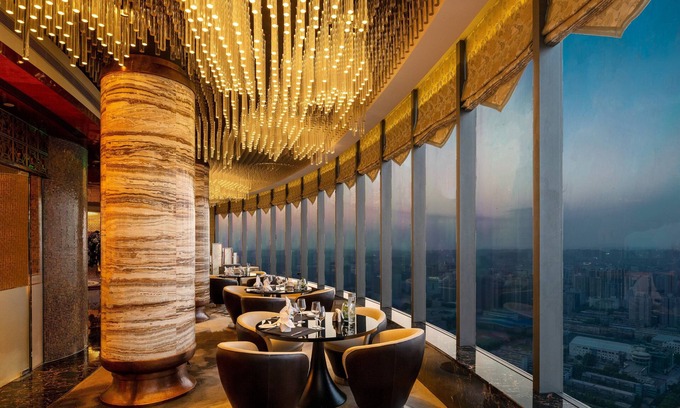 Beilin Hotel | Elegant Stay at Crowne Plaza Xian with Spa & Pool Access