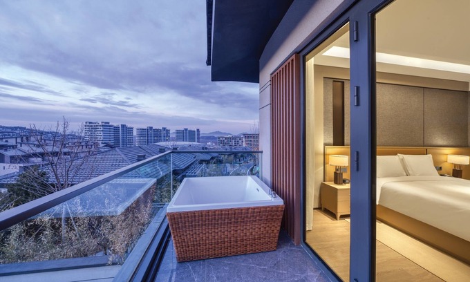 Tangshan Hotel | Discover Crowne Plaza Zunhua Hot Spring Town – Family-Friendly Stays