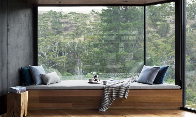 Hepburn Cottage | Australia's Top Romantic Getaway with Family-Friendly Amenities