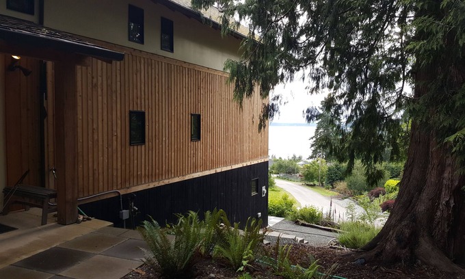 Clinton House | Crows Nest - Views of Puget Sound