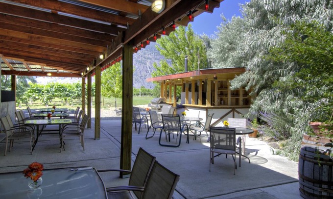 Okanagan-Similkameen Bed & Breakfast | Guesthouse at Crowsnest Vineyards: Family-Friendly Retreat