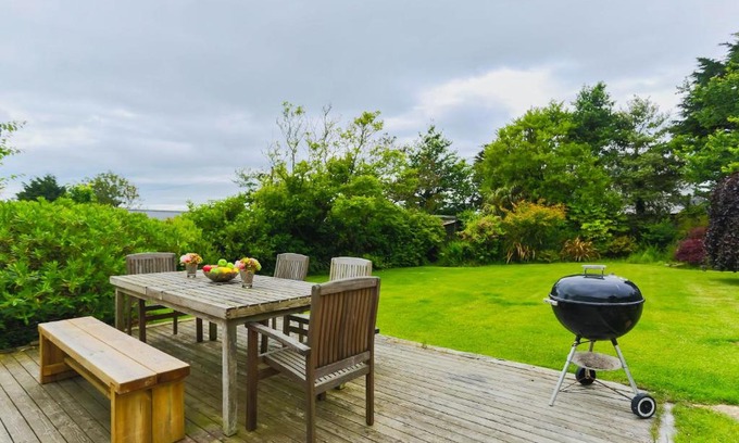 Croyde House | Relax at Croyde Pathfields: 4 Bedrooms, Pet Friendly Stay