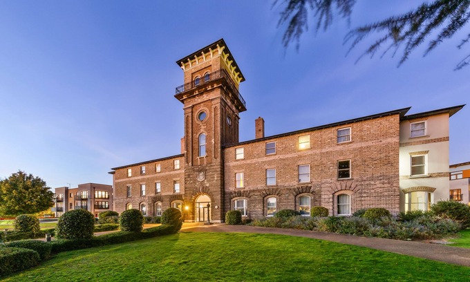 Bensham Manor Apartment | Croydon FBS Hub