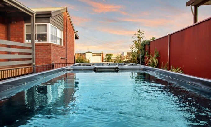 Ocean Grove House | Relaxing Cruickshank Retreat with Spa and Private Pool