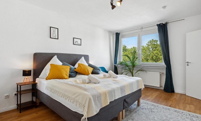 Ruettenscheid Apartment | Discover E&K Apartment Kahrstraße: Family-Friendly Stay
