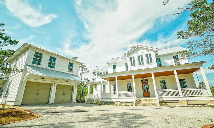 Dune Allen Beach House | Discover Cypress Key: Beach Proximity & Premier Amenities