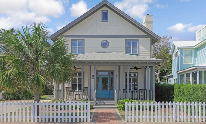 Crystal Shores House | Exceptional Crystal Beach: Steps from the Shore & Ocean Views