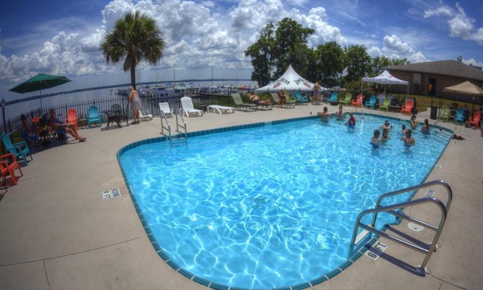 Palatka Resort | Serene Crystal Cove Riverfront Resort with Ocean Views