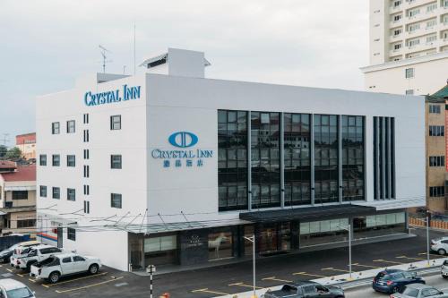 Pegawai Hotel | Outstanding Crystal Inn: Child-Friendly Hotel with High Ratings