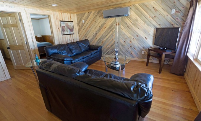 Beulah Hotel | Discover Crystal Lake Resort: Family-Friendly Stay Awaits