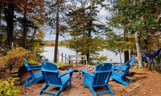 Tomahawk House | Escape to Oceanfront Bliss at Crystal Tree Cottage