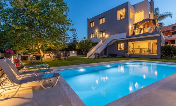 Daratsos Villa | Enchanting Crystal Waves Villa with Oceanfront Pool Views