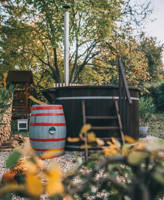 Badacsonytomaj House | Discover the Boat House: Pet-Friendly Getaway with Hot Tub