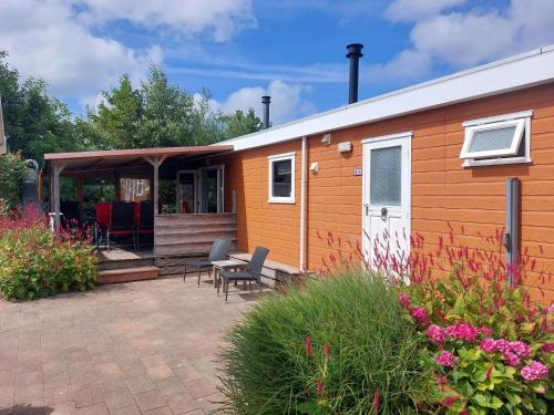 Abbestede Ski Chalet | Discover CS 48 - Vakantiepark Callassande with Pool & Pets