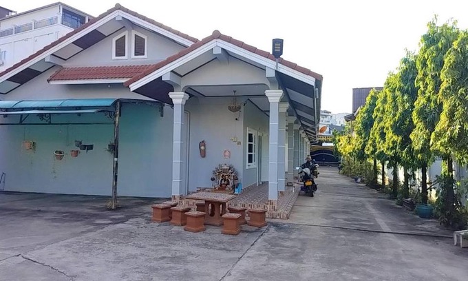Vientiane Apartment | Budget-Friendly CS Apartment: Child-Friendly Comfort Awaits