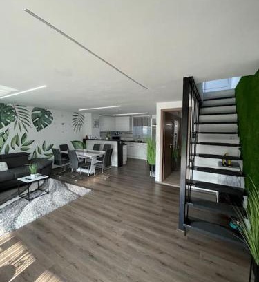 Agard Apartment | Cozy Oceanfront Retreat: Családi Fészek, 4-Star Stay