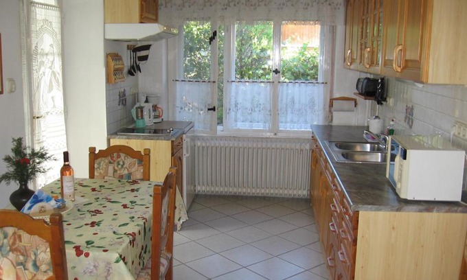 Eger Apartment | Family-Friendly Családi Vendégház with Top Amenities