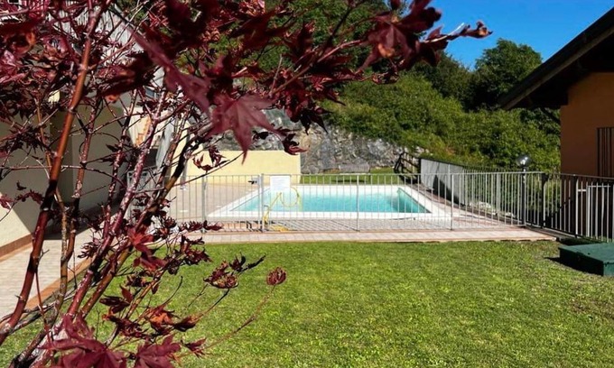 Parzanica Apartment | Tranquil Retreat with Pool - Rated 9.4 by Guests