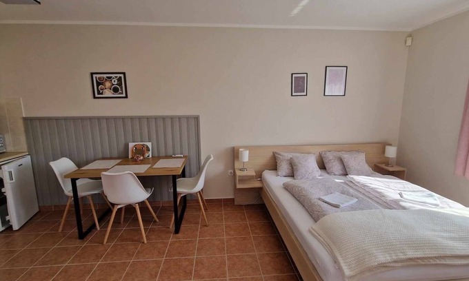Zalakaros House | Peaceful Ground-Floor Apartment for Couples Near Spa