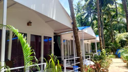 Palolem House | Relax at CSF Garden Huts: Pet-Friendly Oasis with Ocean Views