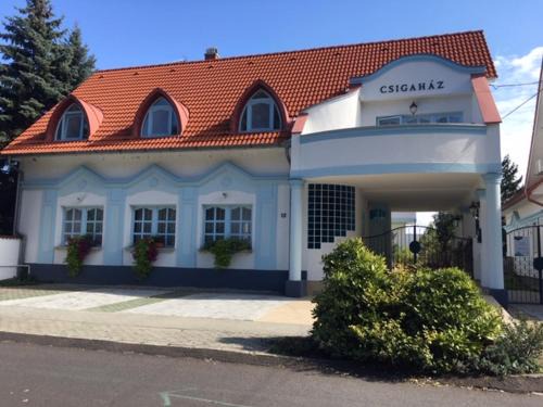Gyula House | Top-Rated Csigaház Panzió: Family-Friendly and Accessible