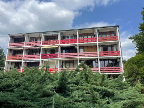 Csopak Apartment | Discover Csopak Muskátli: Pet-Friendly Oceanfront Retreat